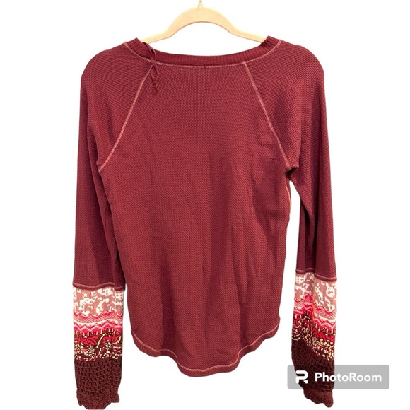 Free People In The Mix Cuff Thermal Top Size Large Maroon EUC A0571 - Picture 3 of 7